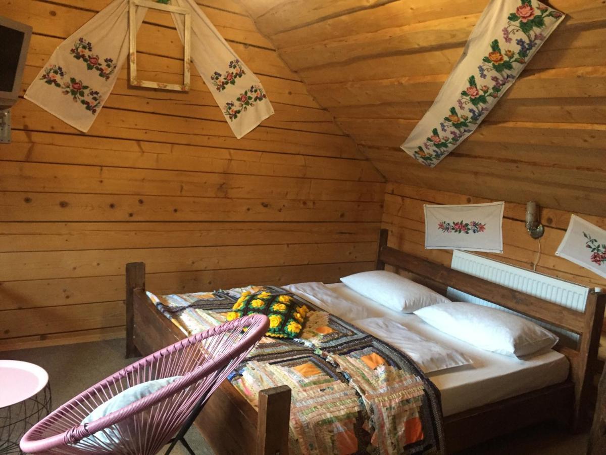 Guest House Anastasia Tatariv Exterior foto